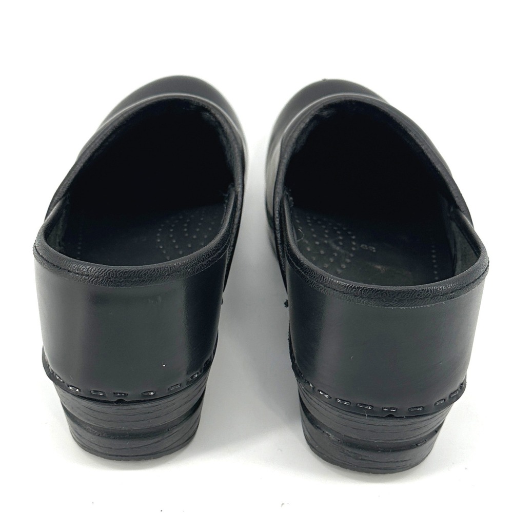 Dansko Professional Clogs Women 39 8.5-9 US Black Leather Solid Comfort Slip On - Picture 4 of 8